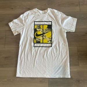 Men’s Nike t-shirt  NEW!!